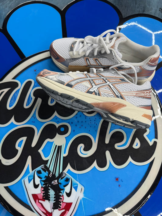 ASICS