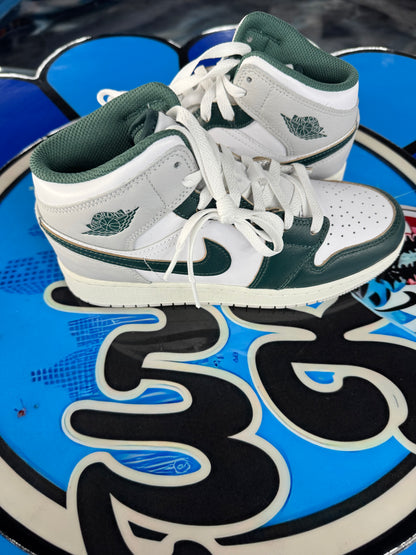 Jordan 1s (Oxidized Green)