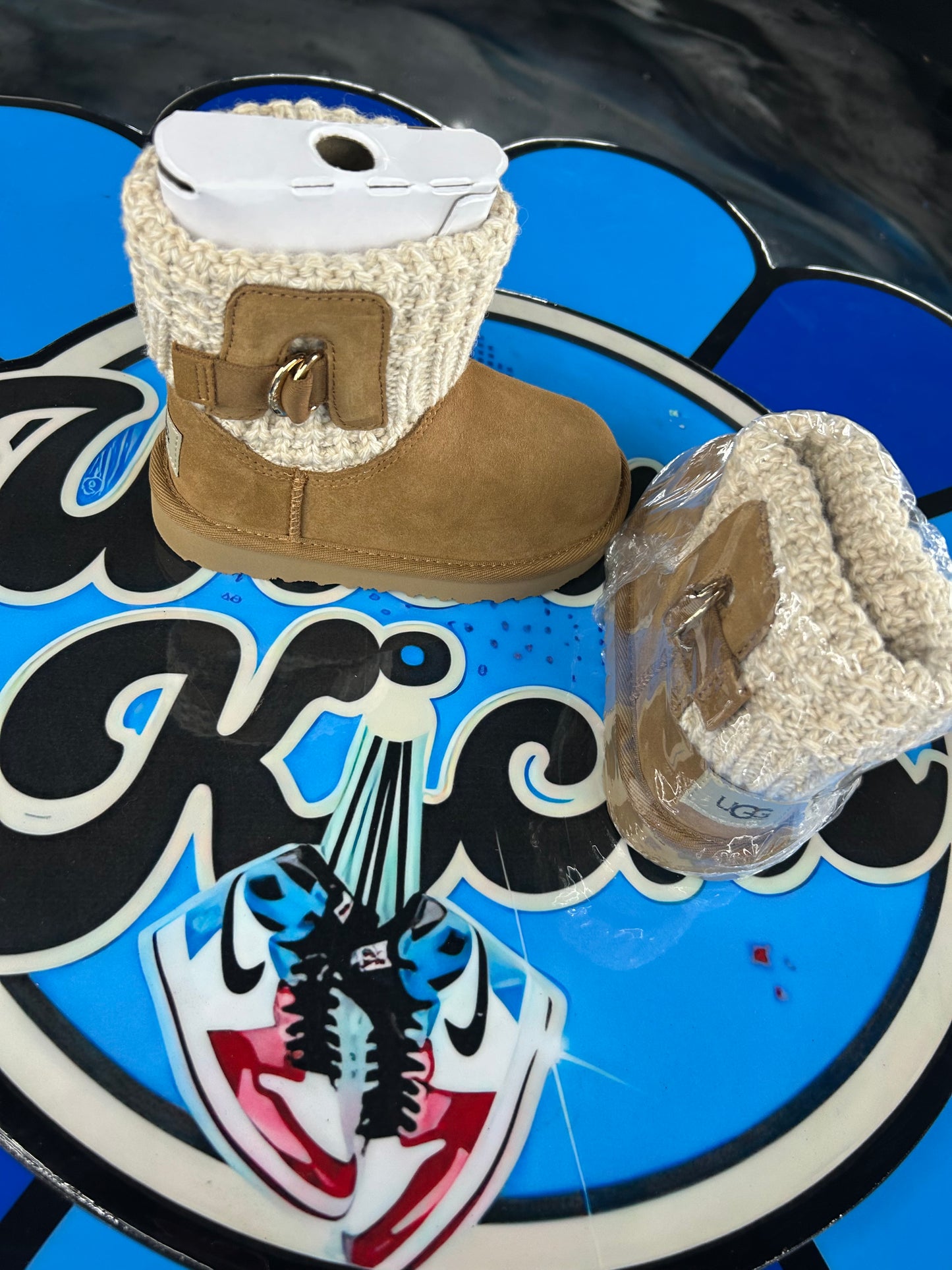 Kids Ugg Boots (Brown)
