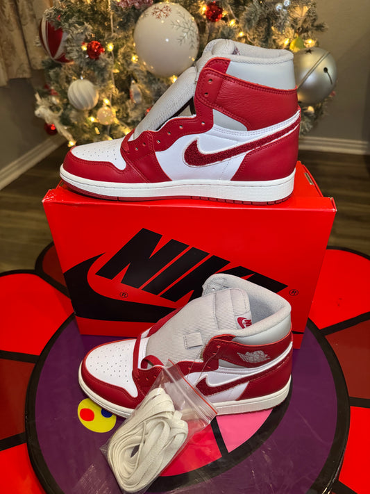 Jordan 1 Varsity Red (women’s)